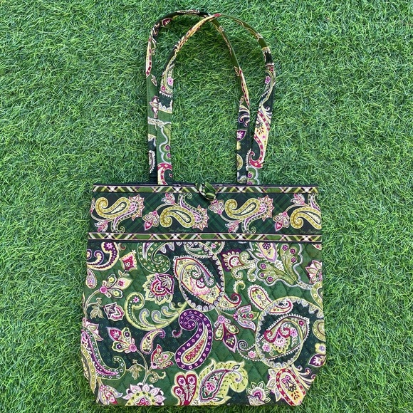 Vera Bradley tote Preowned like new condition 14x13 casual paisley print - Picture 1 of 7